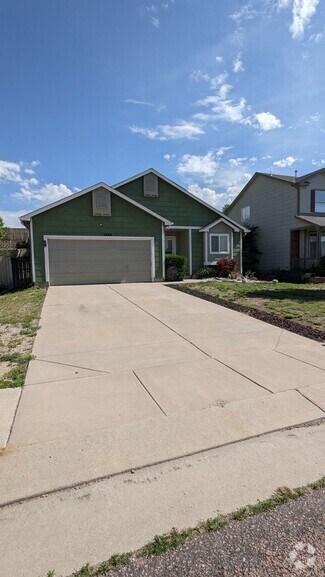Building Photo - 5444 Hicks Dr
