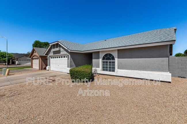 Building Photo - 5206 N 102nd Dr