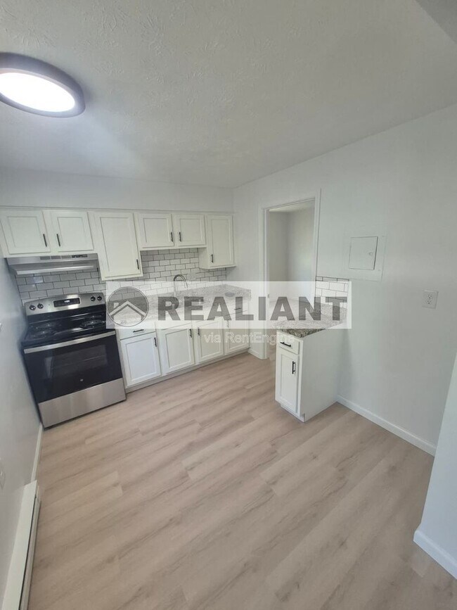 Foto del edificio - 920 Highland Ave