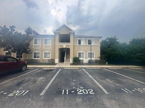 Building Photo - 6411 Cypressdale Dr