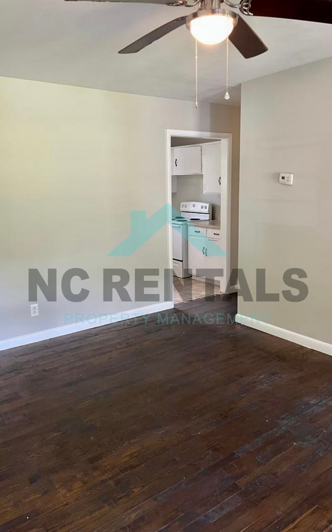 Building Photo - 3818 Edgewood Terrace Rd