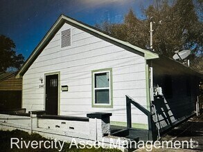 Building Photo - 2146 Hunter Ave