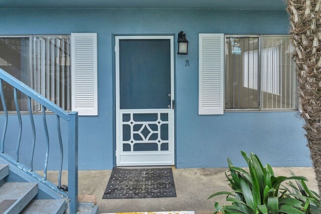 Building Photo - Fantastic one bedroom apartment just a blo...