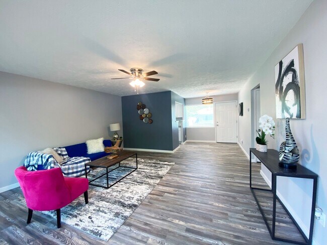 Foto del edificio - 9608 W Ridgewood Dr