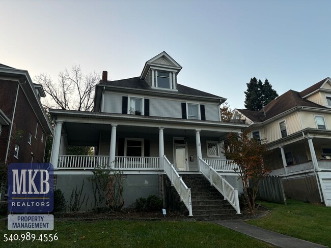 Foto del edificio - 1412 Maple Ave SW