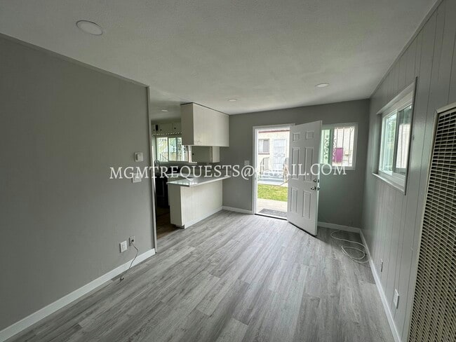 Photo - 189 E Ellis St Apartment