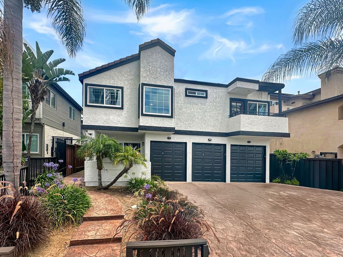 Primary Photo - Beautiful 2BD/2BA Condo in North Park W/ C...