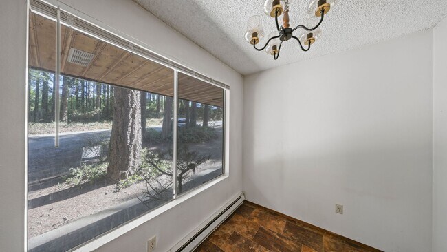 Foto del edificio - 112 W Henni Rd