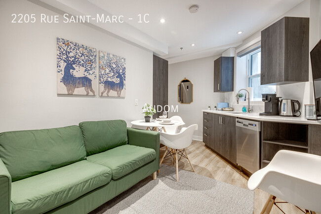 Photo du bâtiment - 2205 Rue St Marc