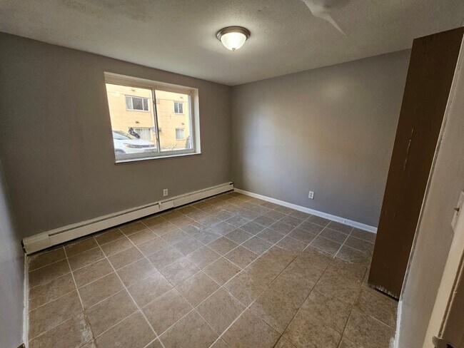 Foto del edificio - 1885 N Taylor Rd