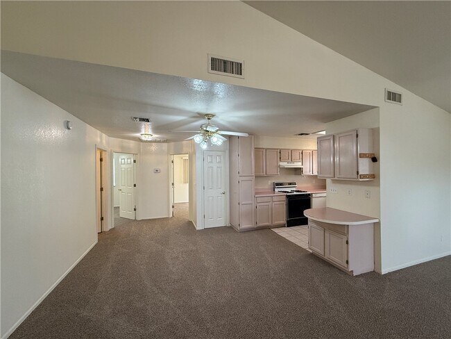 Foto del edificio - 3932 Lindsey Ave
