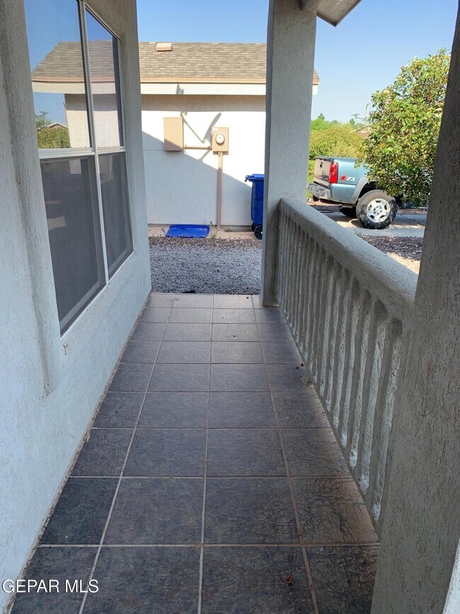 Foto del edificio - 12912 Alfredo Apodaca Dr