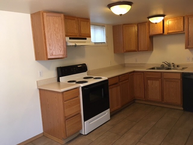 Foto principal - 901 8th St W