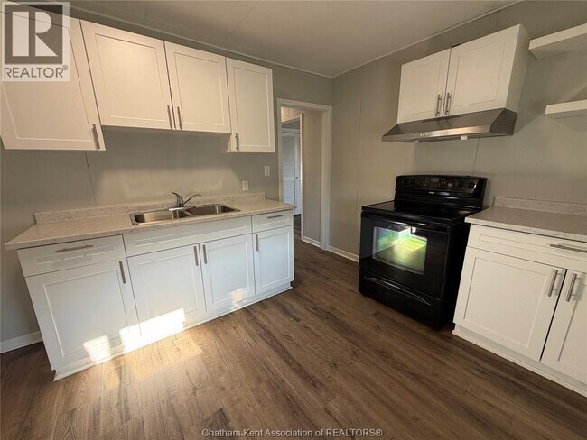 Photo du bâtiment - 252 Queen St