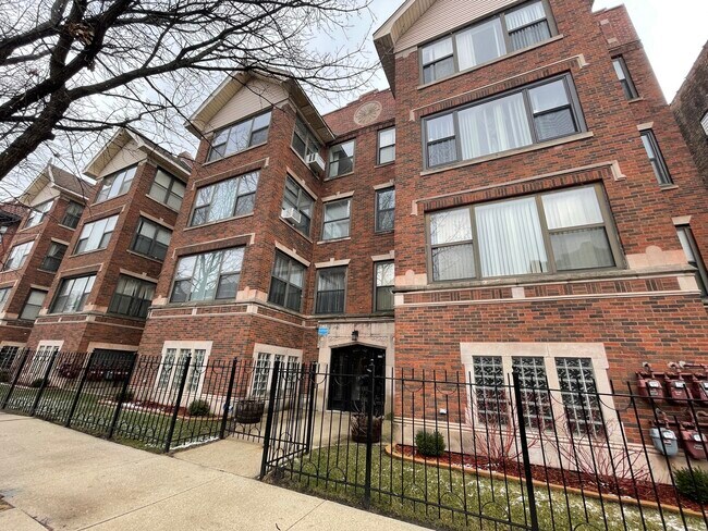 Foto del edificio - 6727 S Merrill Ave