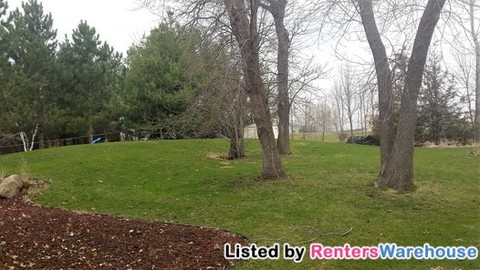 Building Photo - 24301 E Cedar Lake Dr