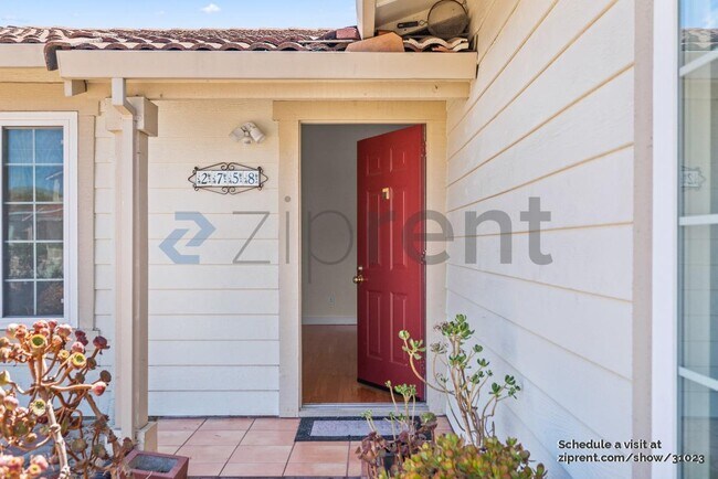 Building Photo - 2758 Croft Dr