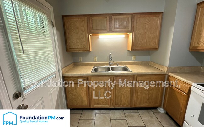 Foto del edificio - 3157 Baskin St