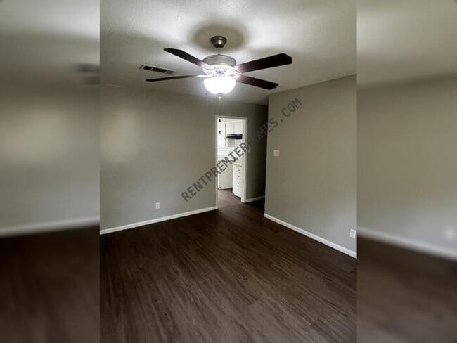 Building Photo - 405 Paula Dr