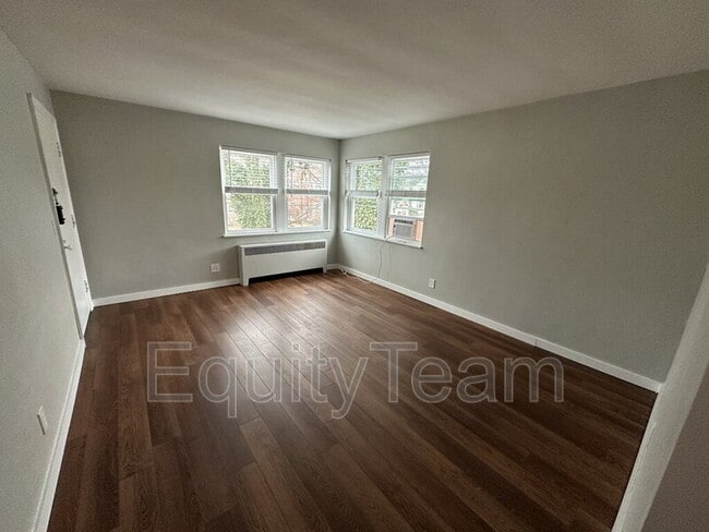 Building Photo - 1219 Franklin Ave