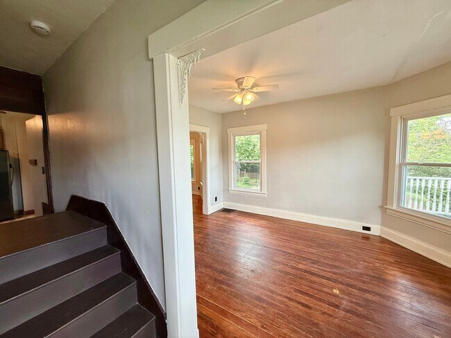 Foto del edificio - Charming & Updated 2-Story Home in Loveland!