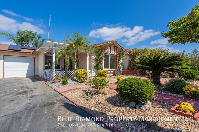 Foto del edificio - 1441 Peacock Blvd