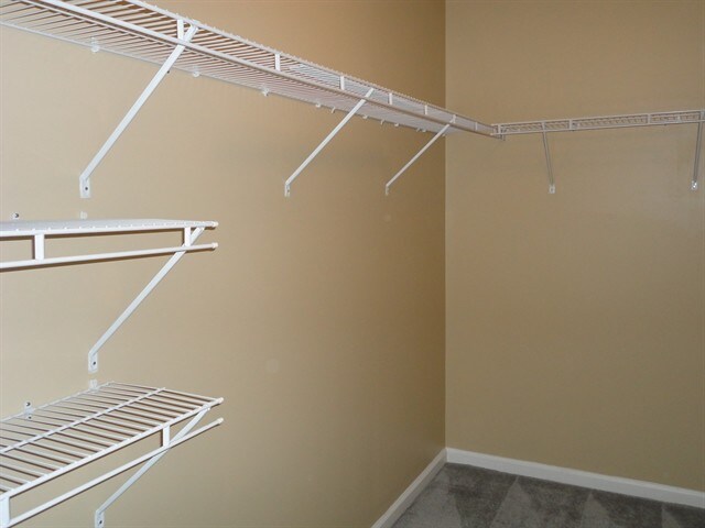 Foto del edificio - 9865 Whispering Pine Dr