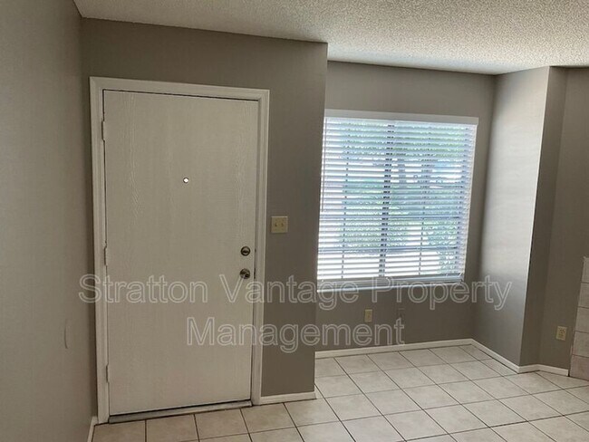 Foto del edificio - 548 S Wilson St