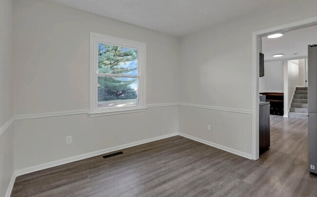 Building Photo - 11715 Village Way Dr