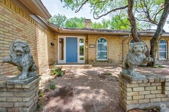 Building Photo - 1710 Green Oaks Dr