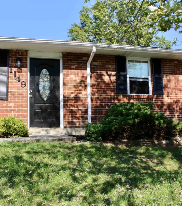 Primary Photo - 1149 Navaho Dr