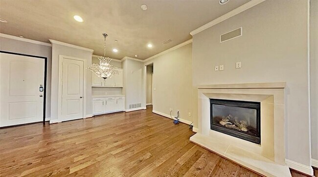 Building Photo - 4343 McKinney Ave