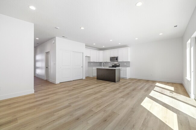 Foto del edificio - 1163 S Underwood St
