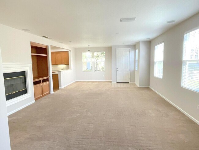 Building Photo - Month to month Rental ! Beautiful & Spacious End Unit Home in Shelbourne at Windemere! Top Rated ...