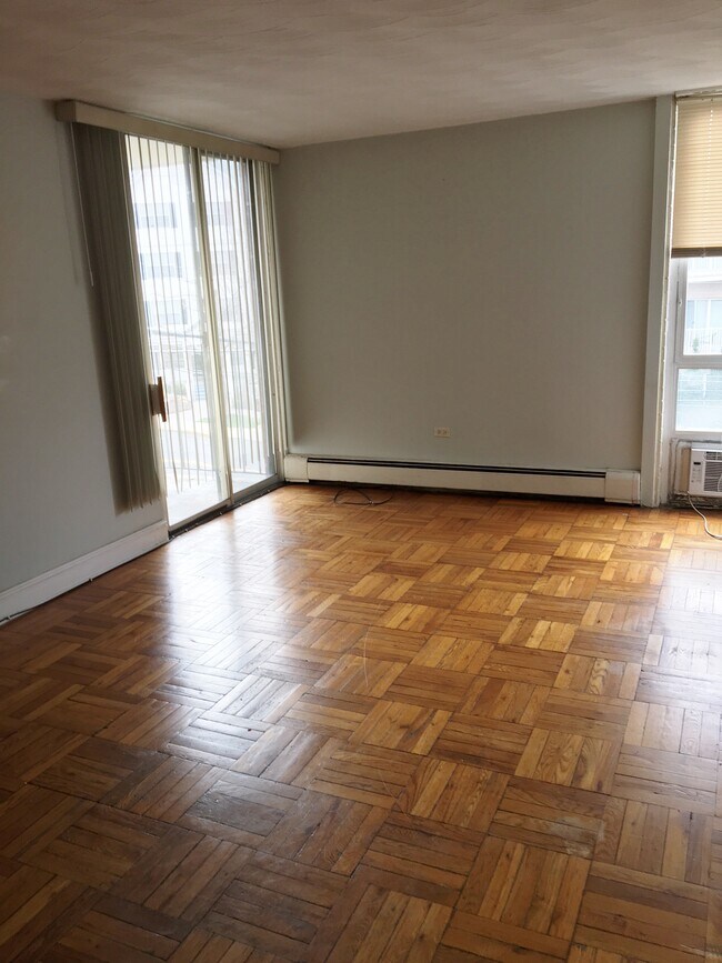 Foto del edificio - 87 Glenbrook Rd