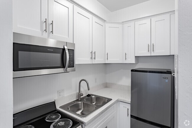 0HAB, 1BA - 400 ft² - 10905 Ohio Ave
