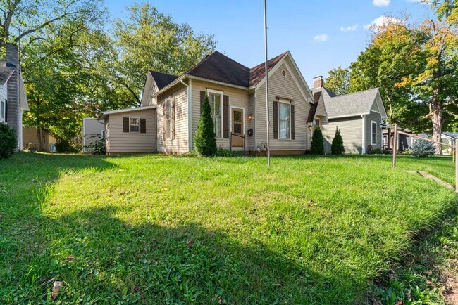 Foto del edificio - Charming 1 Bedroom near Noblesville High School and Downtown.