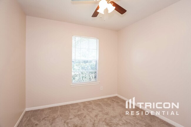 Foto del edificio - 990 Shelton Lane Channelview TX