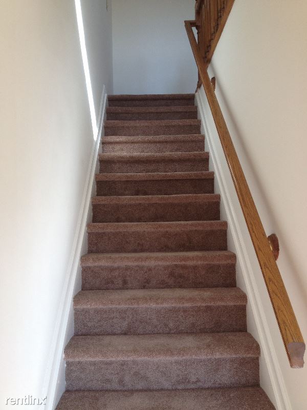 Building Photo - 2 br, 2.5 bath Townhome - 37 Spruce St
