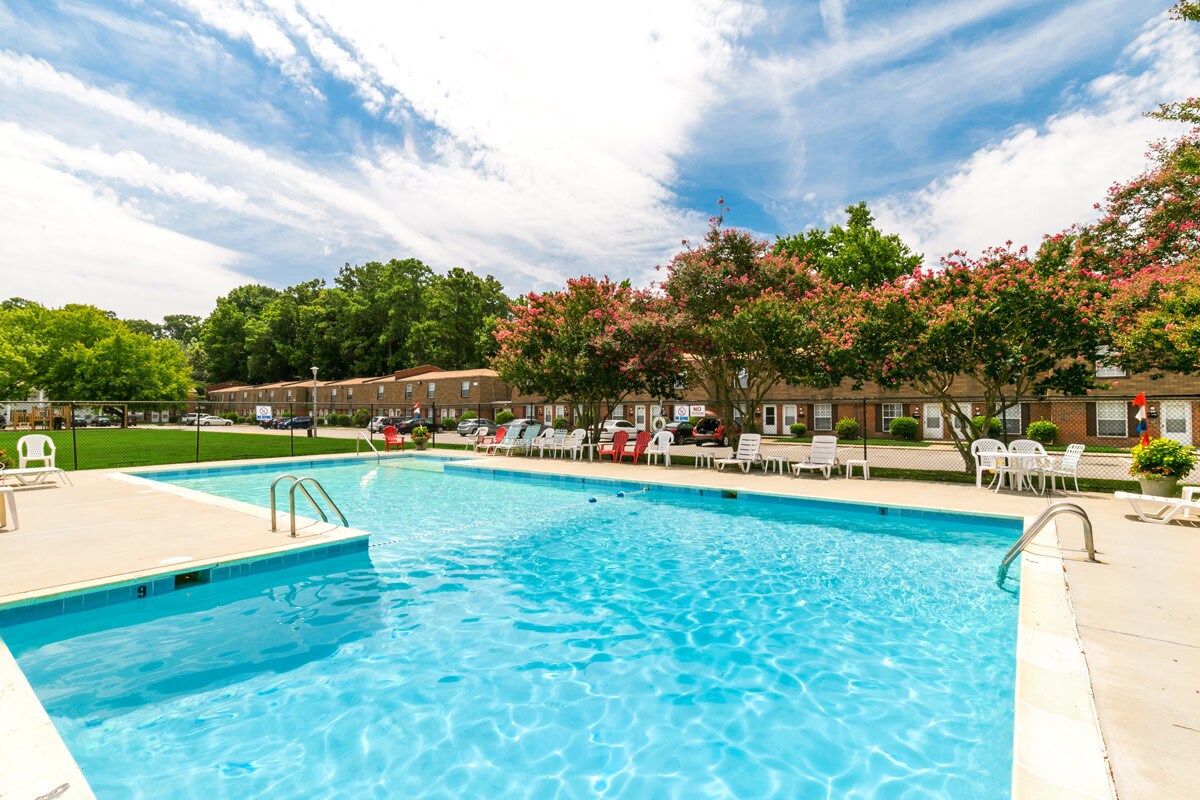 Newport Crossing Townhomes 100 Pleasant Ct Newport News, VA