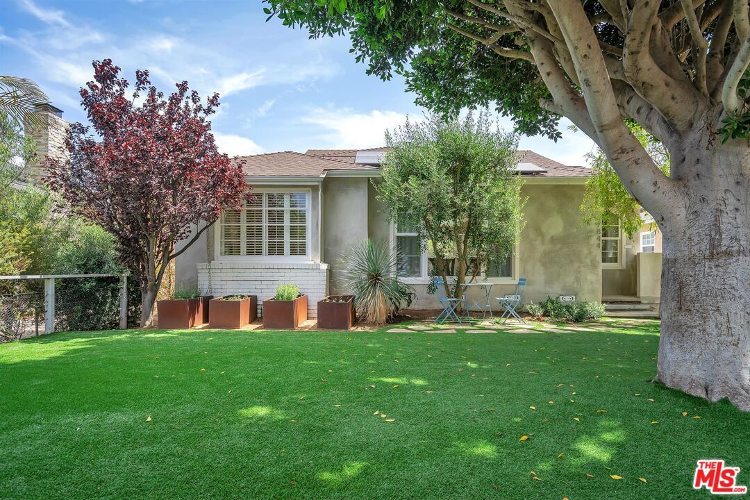 Foto principal - 7844 Stewart Ave