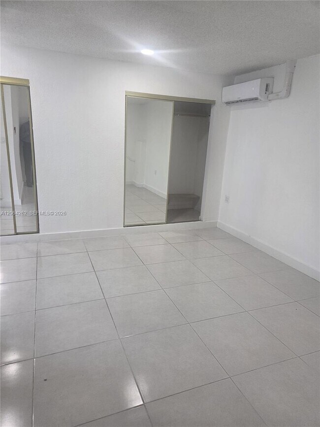 Foto del edificio - 1235 SW 136th Pl