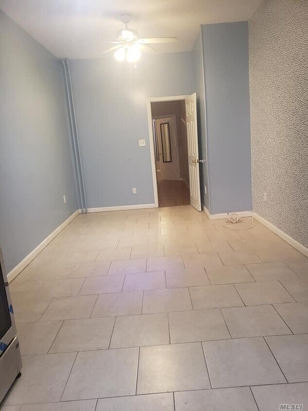 Foto principal - 158 Woodward Ave