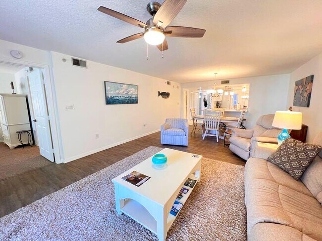 Foto del edificio - 603 Shorewood Dr