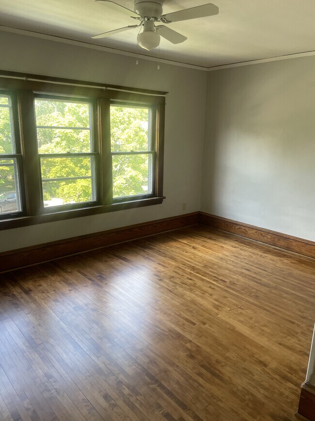 sala de estar - 1384 Lafond Ave