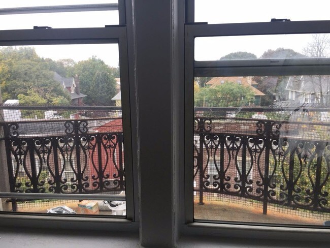 Foto del edificio - 217 E 16th St