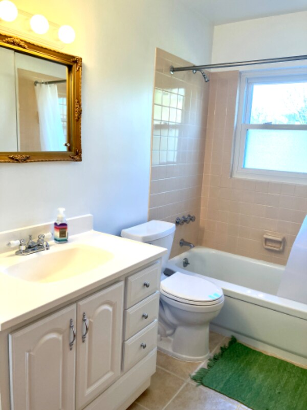 Foto del edificio - 6504 Windward St
