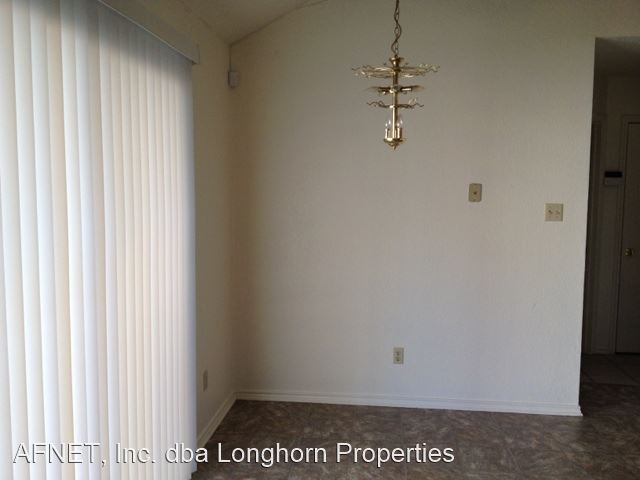 Building Photo - 3 br, 2 bath House - 2711 Taft St.