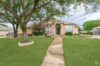 Building Photo - 529 Lochwood Dr
