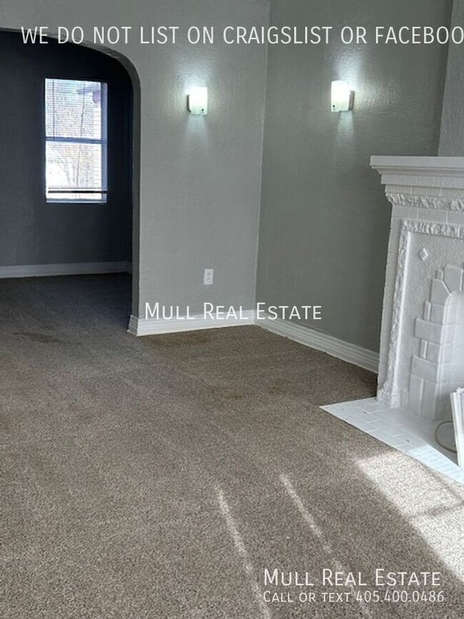 Foto del edificio - 825 NE 24th St